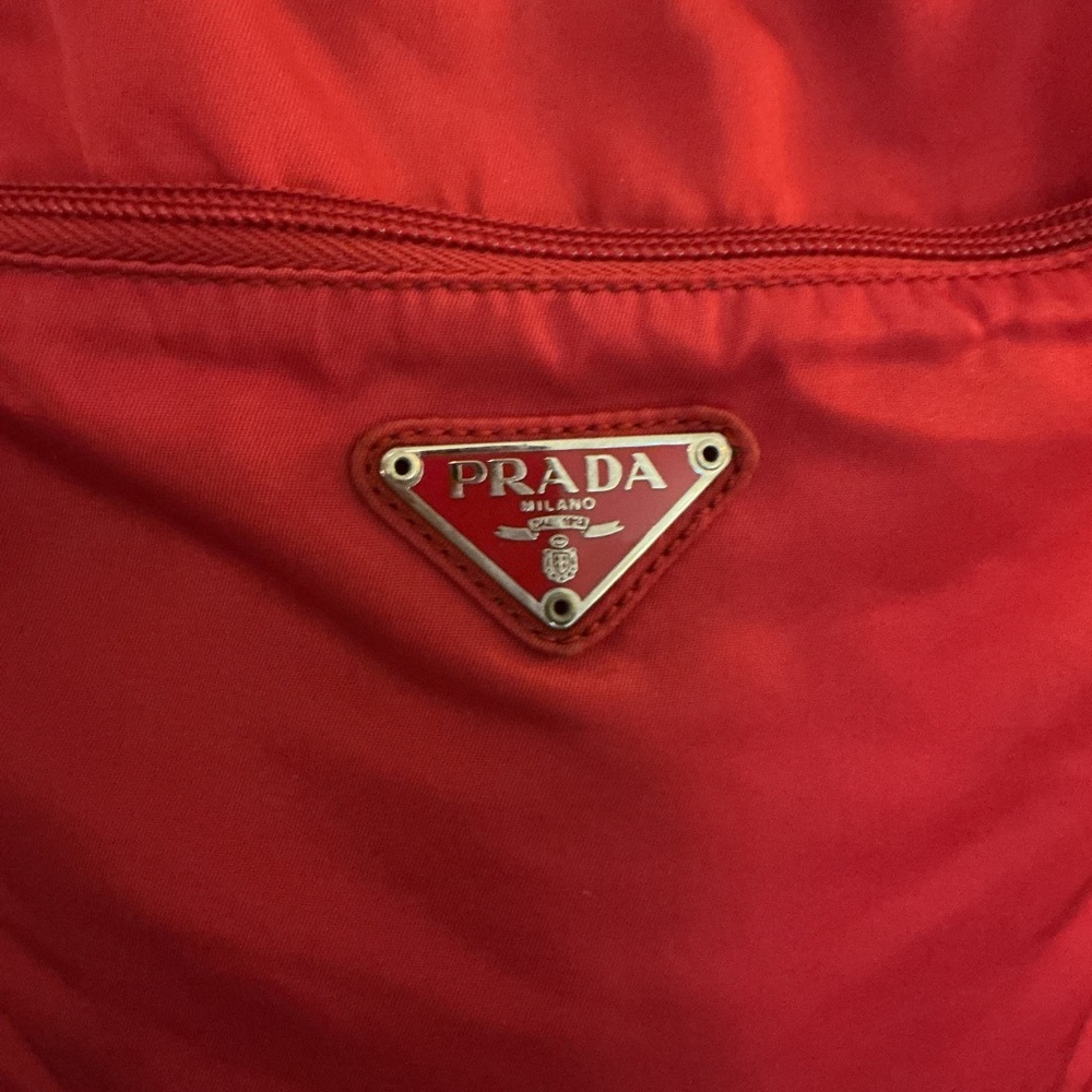 PRADA Nylon Red Messenger Crossbody Bag w/ Shoulder Strap Vintage Authentic - Picture 2 of 16